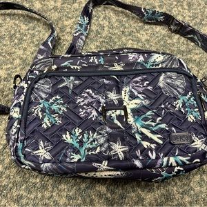 Lug carousel xl in stars and shells navy